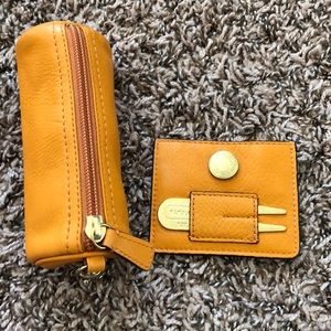 Rare Coach golfball leather case and gift set in rare beautiful orange color